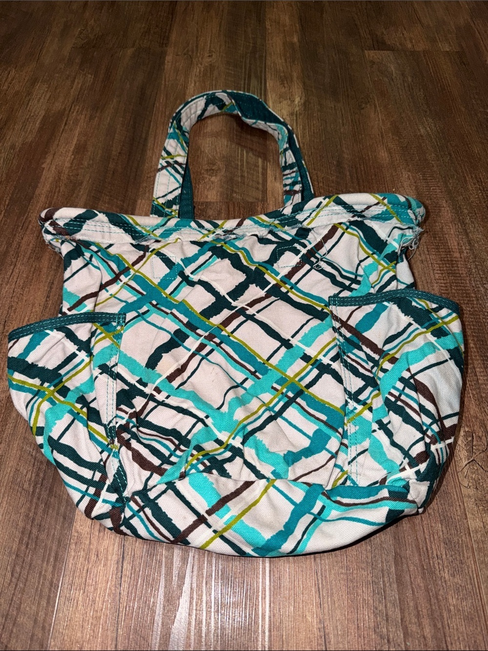 Thirty one 31 retro metro bag in Sea Plaid pattern